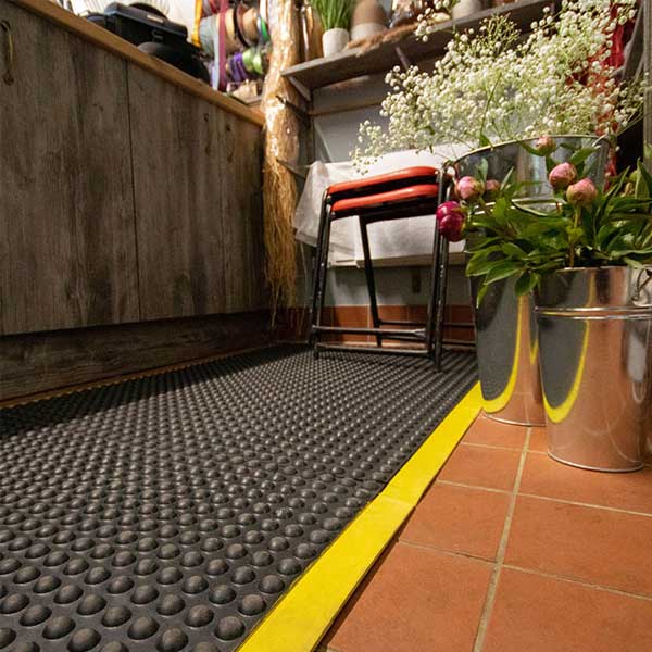 Slip Resistant Industrial Safety Floor Mat with Bubble Surface