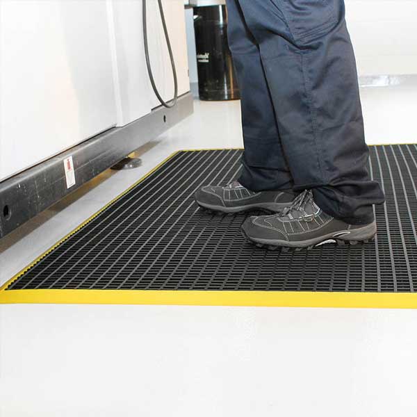Vinyl Workshop Matting with Open Grid & Edge Protection