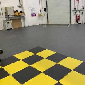  slip-resistant garage & workshop flooring for UK trade